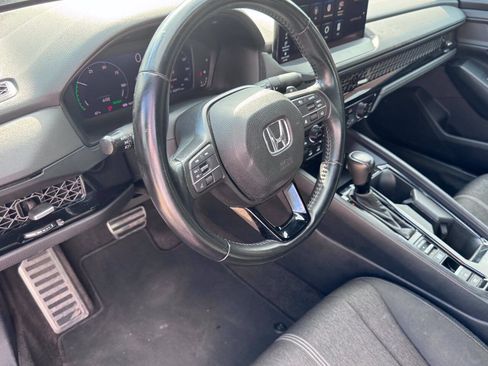 Used 2023 Honda Accord Sport image 11