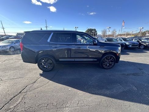 Certified 2023 GMC Yukon Denali w/ LPO, Floor Liner Package image 6