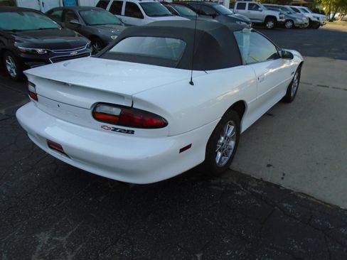 Used 2002 Chevrolet Camaro Z28 RWD image 2