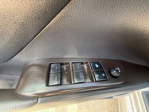Used 2022 Toyota Camry SE FWD image 17