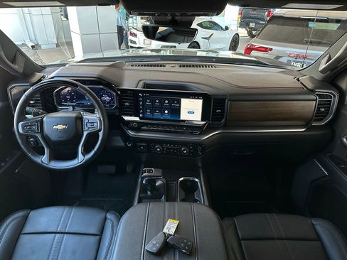 Certified 2025 Chevrolet Silverado 1500 High Country image 18