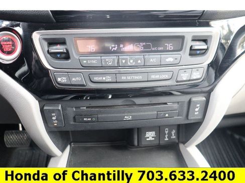 Used 2017 Honda Pilot Touring image 15