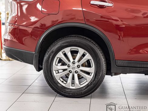 Used 2016 Nissan Rogue SV w/ SV Premium Package AWD/4WD image 10