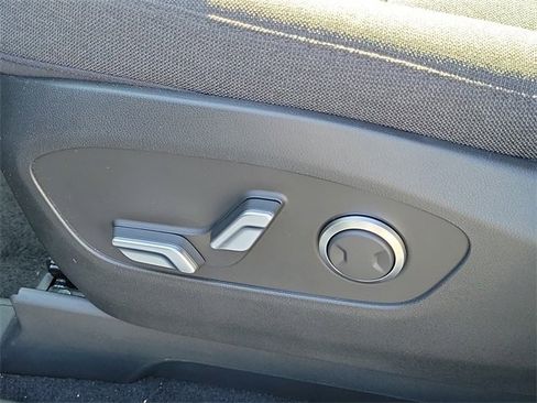 New 2026 Hyundai Ioniq 9 SE image 15