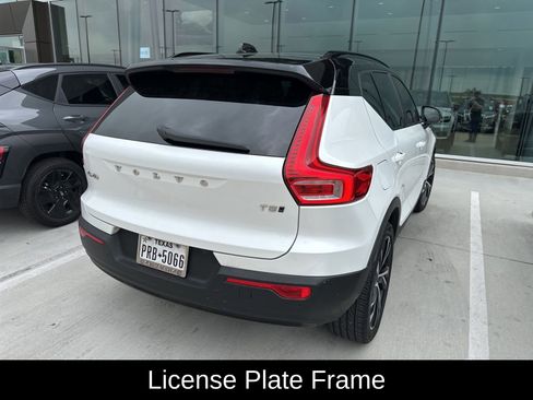Used 2021 Volvo XC40 T5 R-Design w/ Protection Package Premier AWD/4WD image 8