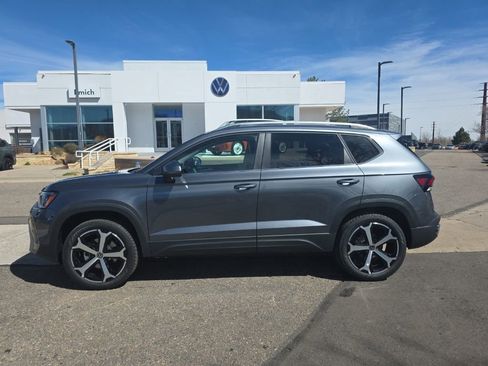 New 2026 Volkswagen Taos SEL image 2