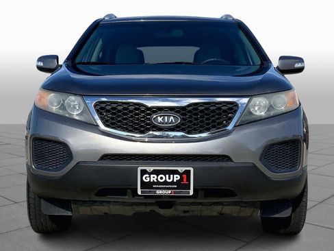 Used 2011 Kia Sorento LX image 3