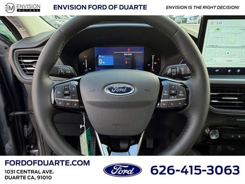New 2025 Ford Escape SE image 16