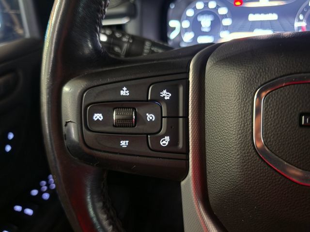 Used 2023 GMC Yukon Denali RWD image 35