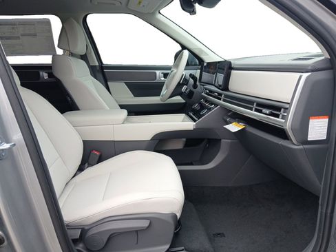 New 2026 Hyundai Santa Fe SE image 15