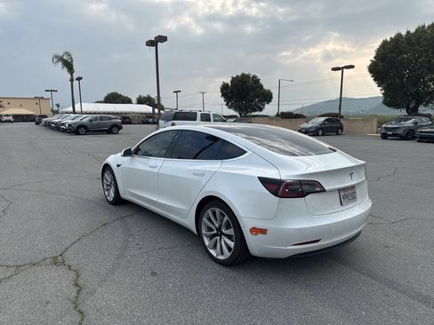 Used 2019 Tesla Model 3 Mid Range image 6