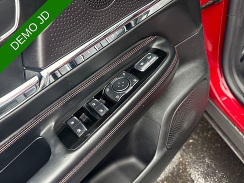 Used 2025 Lincoln Corsair Grand Touring w/ Rear Removable Package Tray AWD/4WD image 14
