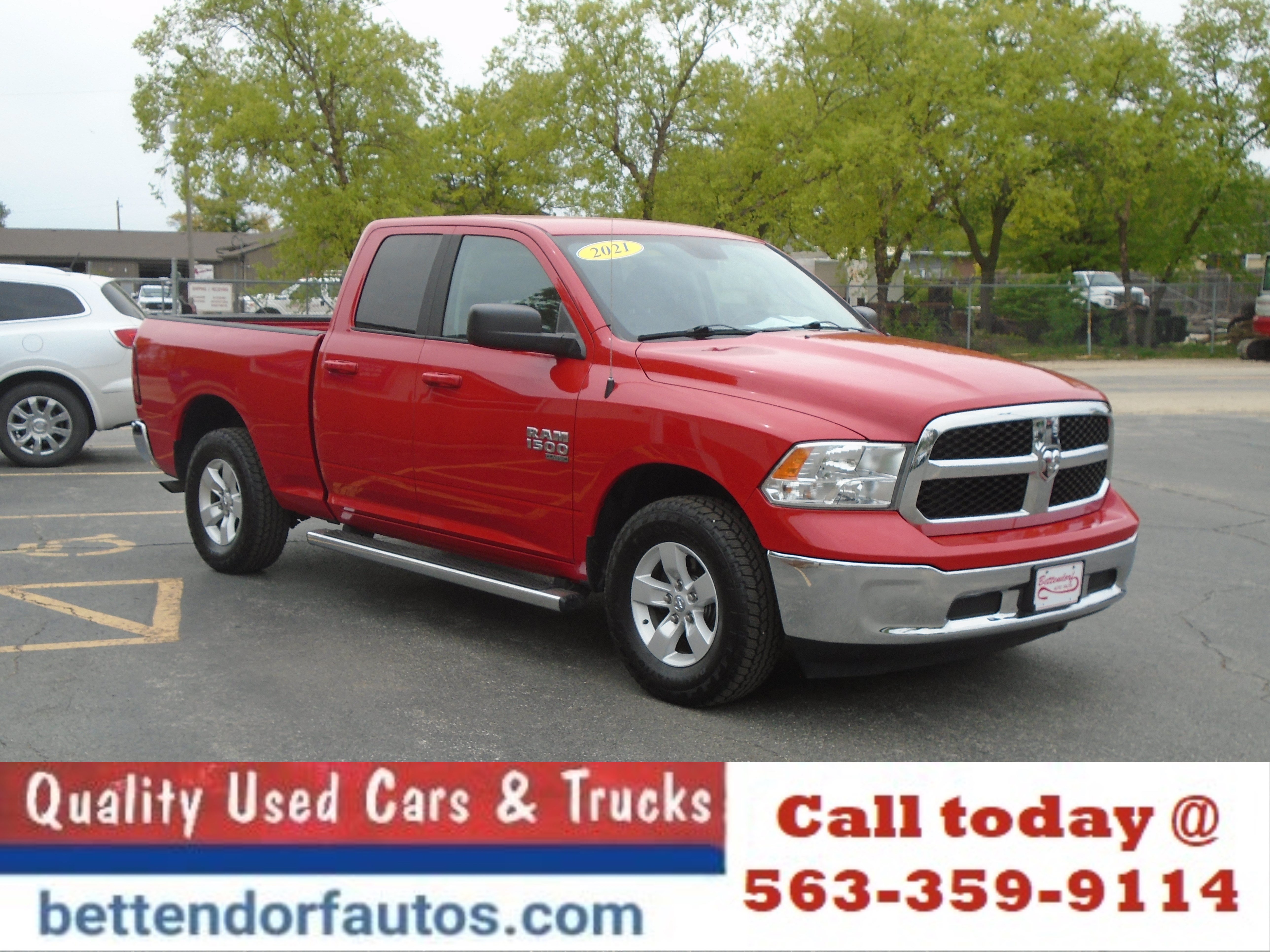 Used 2021 RAM 1500 Classic SLT AWD/4WD image 3