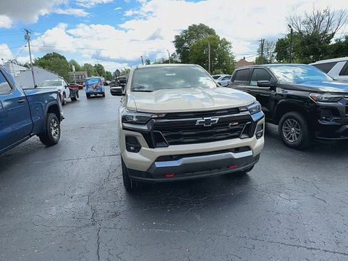 Certified 2024 Chevrolet Colorado Z71 w/ LPO, Dark Essentials Package image 9