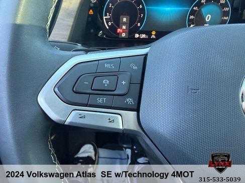 Used 2024 Volkswagen Atlas SE image 29
