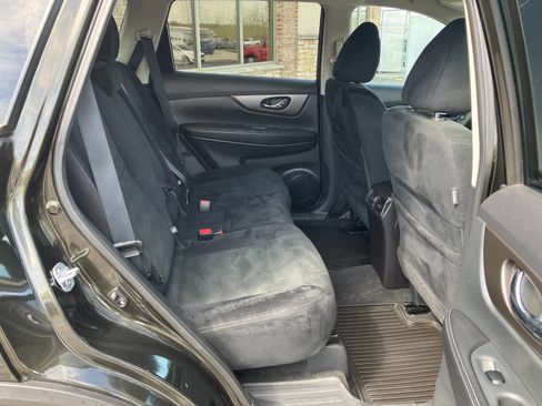 Used 2016 Nissan Rogue SV AWD/4WD image 16