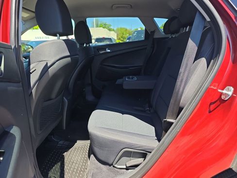 Used 2019 Hyundai Tucson SE AWD/4WD image 16