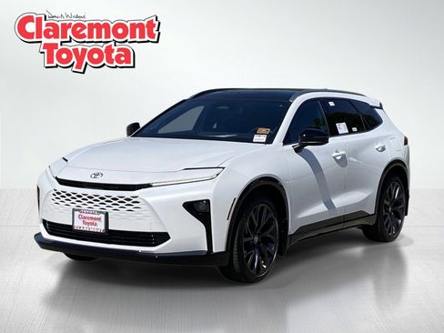 New 2026 Toyota Crown Signia AWD/4WD image 1
