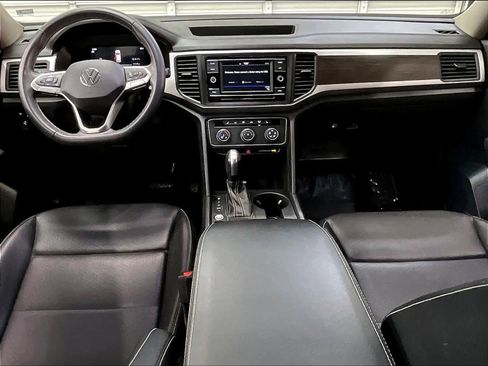 Used 2023 Volkswagen Atlas SE image 18