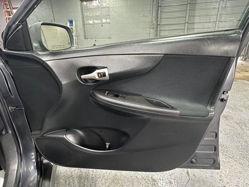 Used 2009 Toyota Corolla S image 33