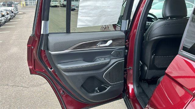 New 2026 Jeep Grand Cherokee Limited AWD/4WD image 20