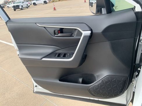 Used 2024 Toyota RAV4 LE image 15