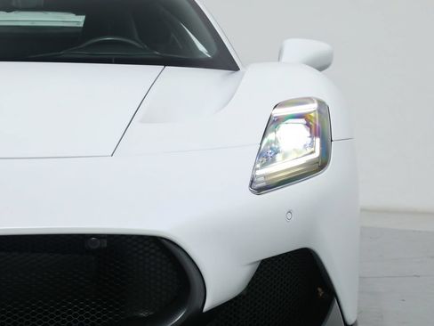 Certified 2022 Maserati MC20 Coupe RWD image 13