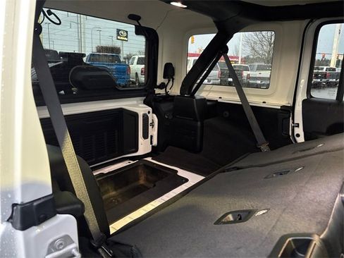 Used 2021 Jeep Wrangler Unlimited Sahara image 43