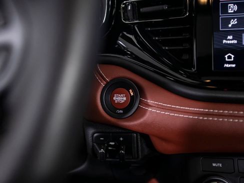 Used 2024 Dodge Durango SRT Hellcat AWD/4WD image 38