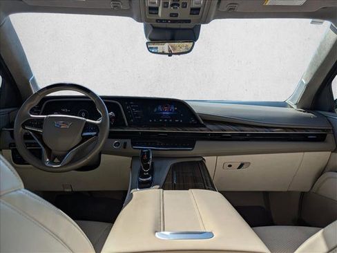 Used 2021 Cadillac Escalade ESV Sport Platinum image 17