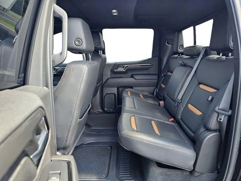 Used 2024 GMC Sierra 1500 AT4 w/ Technology Package AWD/4WD image 33
