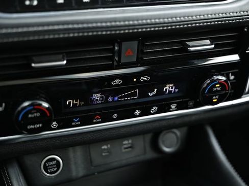 Used 2023 Nissan Rogue SL w/ SL Premium Package image 38