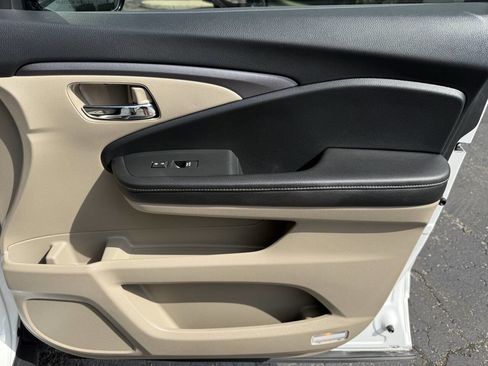 Used 2023 Honda Ridgeline RTL-E image 32