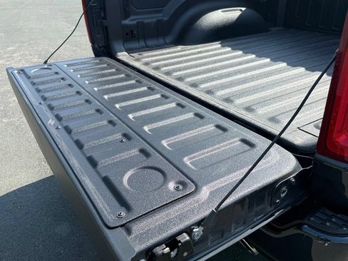 Used 2026 RAM 1500 Big Horn AWD/4WD image 18