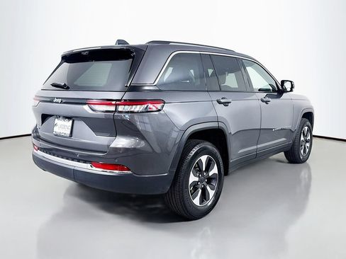 Used 2023 Jeep Grand Cherokee 4WD 4xe w/ Luxury Tech Group II image 4
