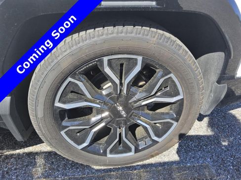 Used 2025 GMC Sierra EV Denali AWD/4WD image 16