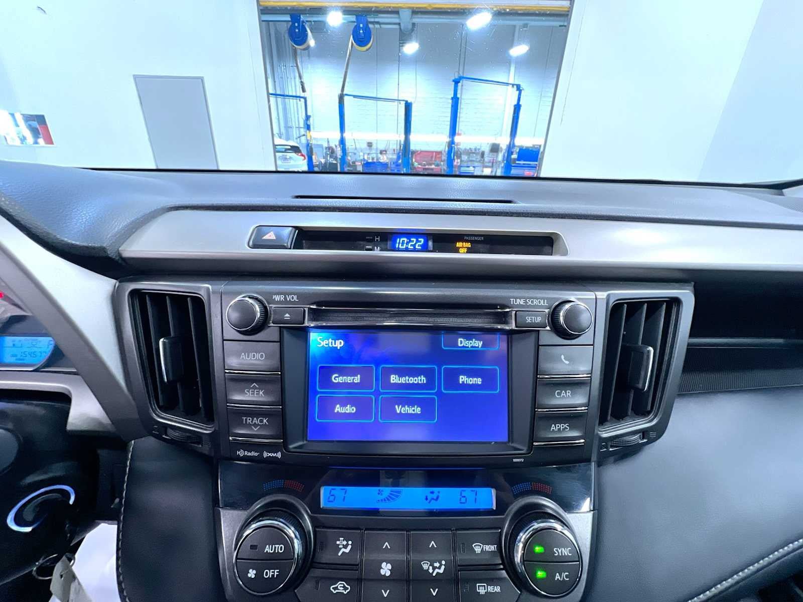 Used 2013 Toyota RAV4 XLE AWD/4WD image 25