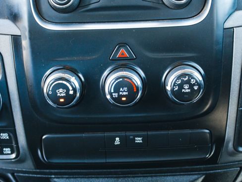 Used 2018 RAM 1500 Express AWD/4WD image 20