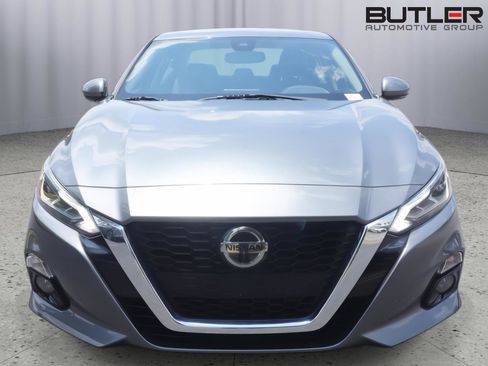 Used 2019 Nissan Altima 2.5 SV FWD image 2