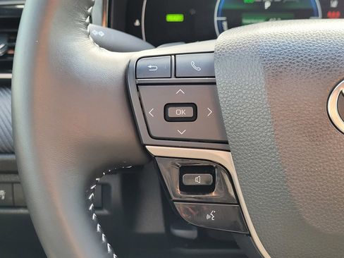 Used 2025 Toyota Camry SE image 20