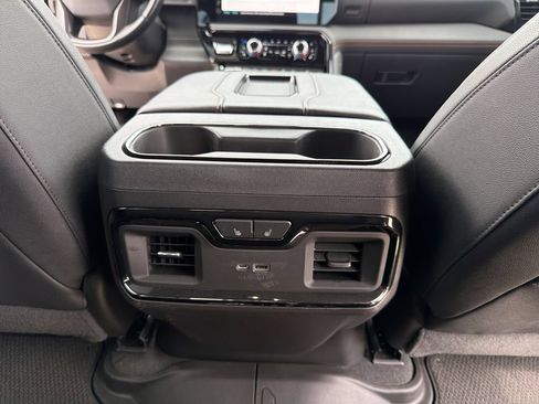 Used 2022 GMC Sierra 1500 AT4 w/ AT4 Premium Package AWD/4WD image 18