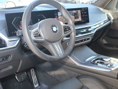 Used 2025 BMW X7 xDrive40i w/ M Sport Package image 14