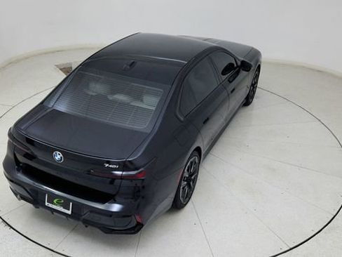 Used 2026 BMW 740i w/ Premium Package RWD image 85