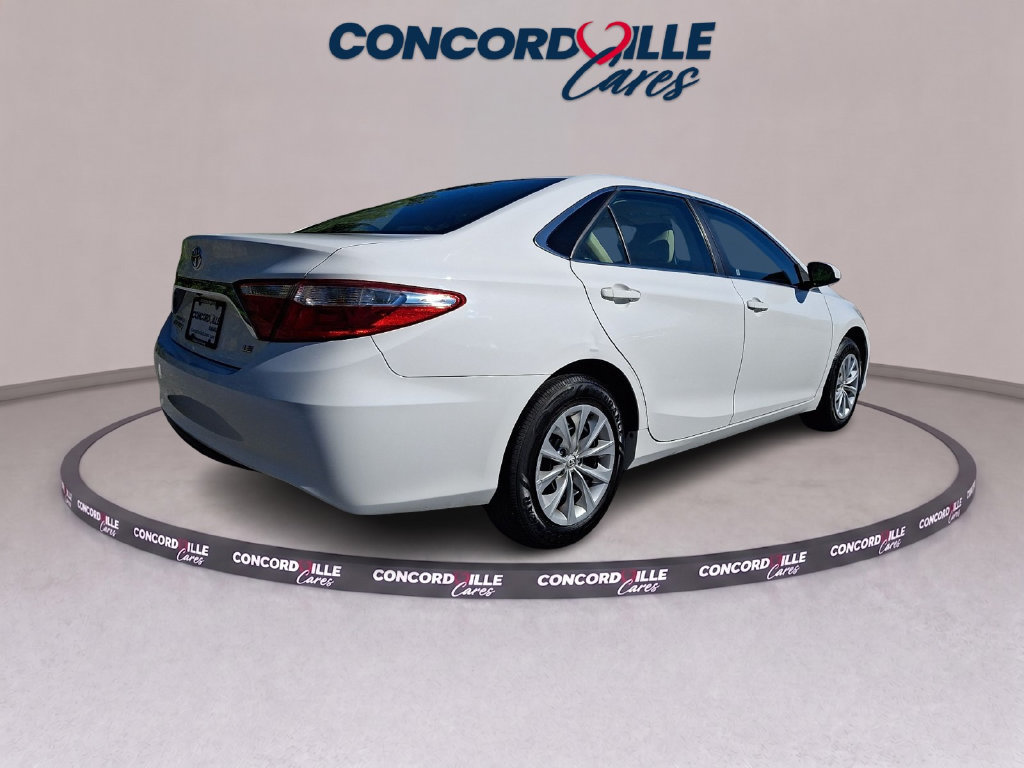 Used 2017 Toyota Camry LE FWD image 6