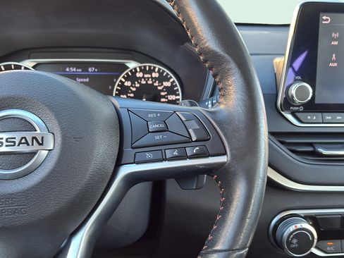 Used 2022 Nissan Altima 2.5 SR FWD image 24