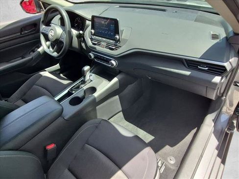 Certified 2025 Nissan Altima 2.5 S FWD image 20