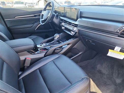 New 2025 Kia Telluride S image 16