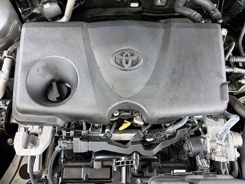 Used 2024 Toyota RAV4 XLE Premium image 23