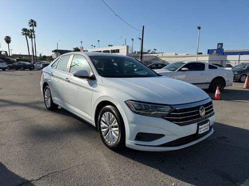 Used 2019 Volkswagen Jetta S w/ Driver Assistance Package FWD image 3