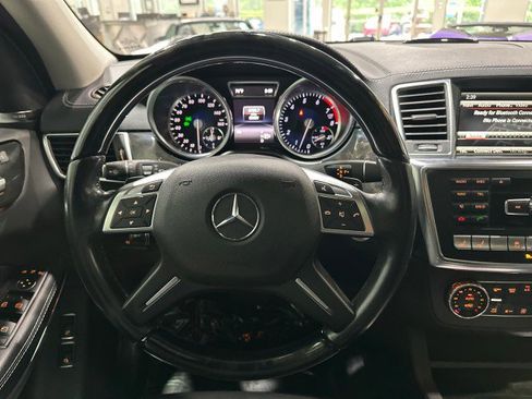 Used 2016 Mercedes-Benz GL 550 4MATIC image 60